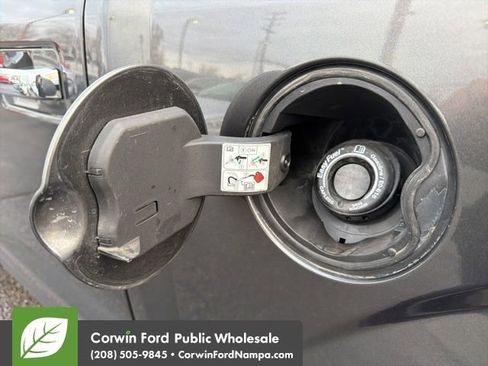 Used 2015 Ford F150 Platinum w/ Equipment Group 701A Luxury image 10