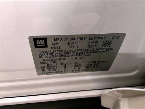Used 2022 Buick Encore GX Select w/ Sport Touring Package FWD image 32