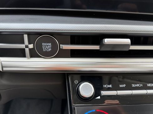 New 2026 Hyundai Santa Fe SE image 11