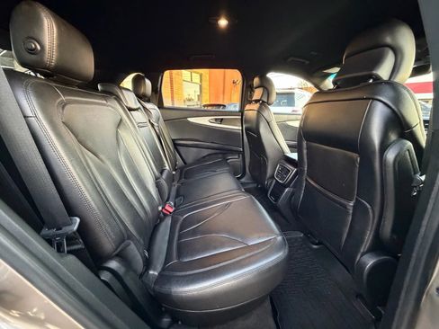 Used 2019 Lincoln Nautilus FWD image 30