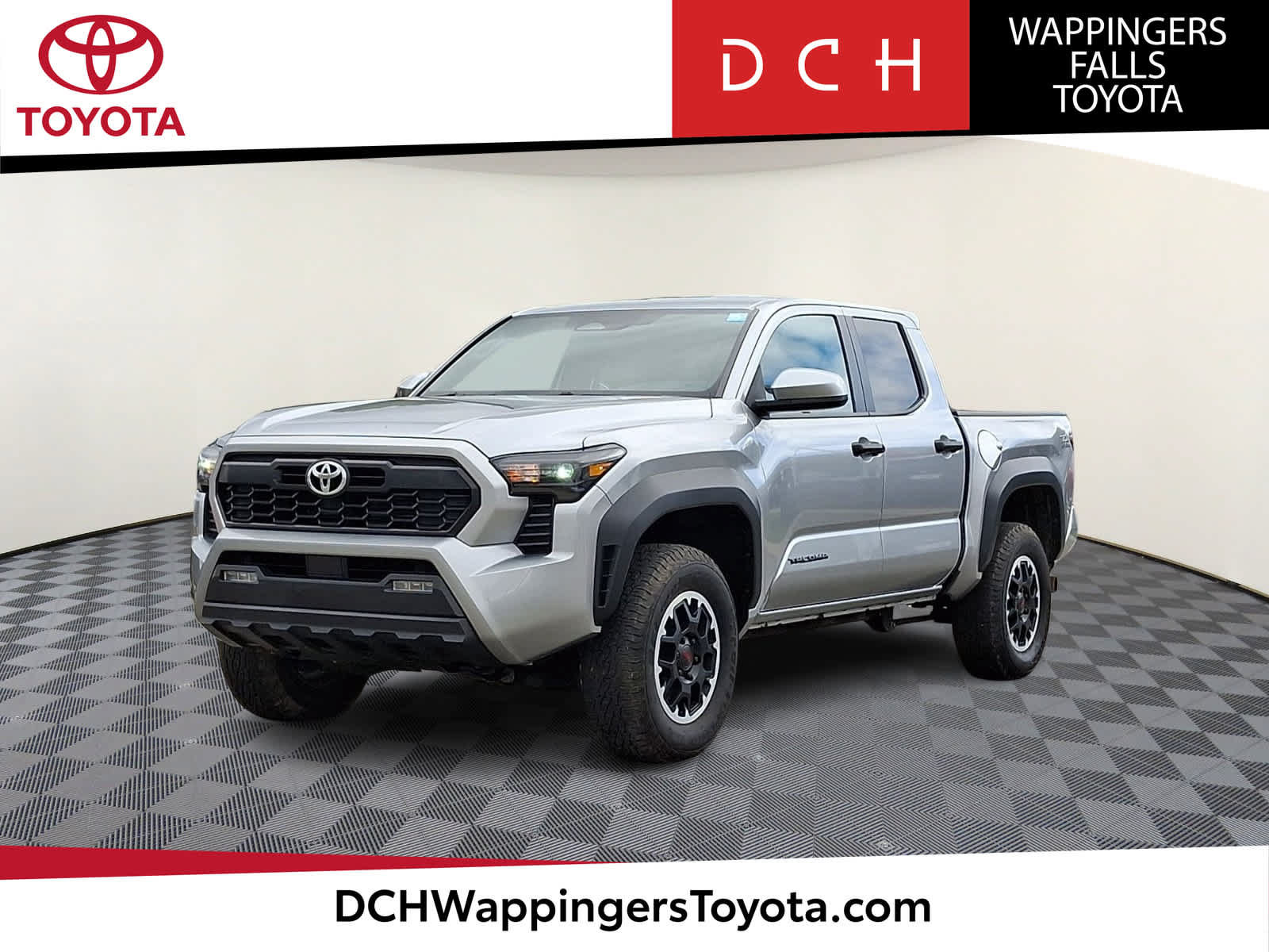 Used 2024 Toyota Tacoma TRD Off-Road AWD/4WD image 1