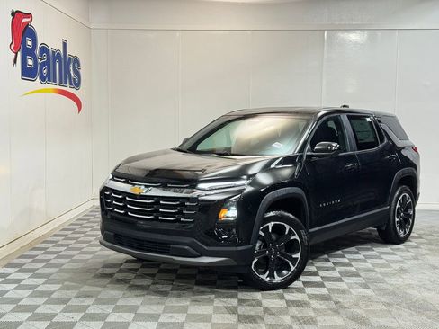 New 2026 Chevrolet Equinox LT w/ Convenience Package II AWD/4WD image 2