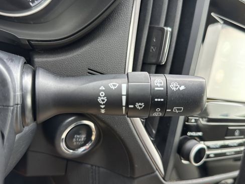 Used 2023 Subaru Forester Premium image 31