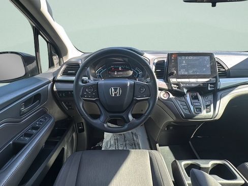 Used 2018 Honda Odyssey EX image 12