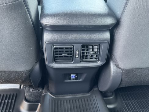 Used 2024 Toyota RAV4 LE FWD image 23