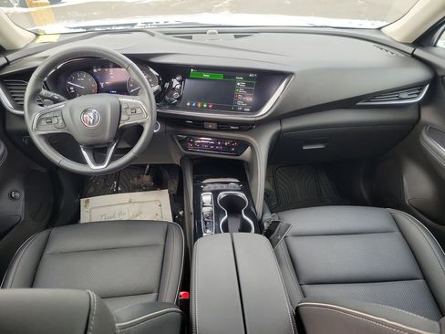 Used 2023 Buick Envision Essence image 32