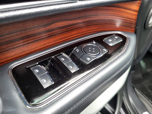 Used 2024 Lincoln Navigator Reserve AWD/4WD image 23