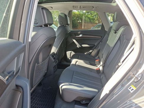 Used 2025 Audi Q5 2.0T Premium image 10
