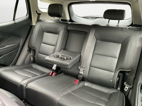 Used 2020 GMC Terrain Denali w/ Denali Premium Package FWD image 9