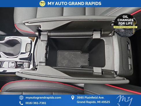 Used 2023 Buick Envision Essence w/ Sport Touring Package AWD/4WD image 29