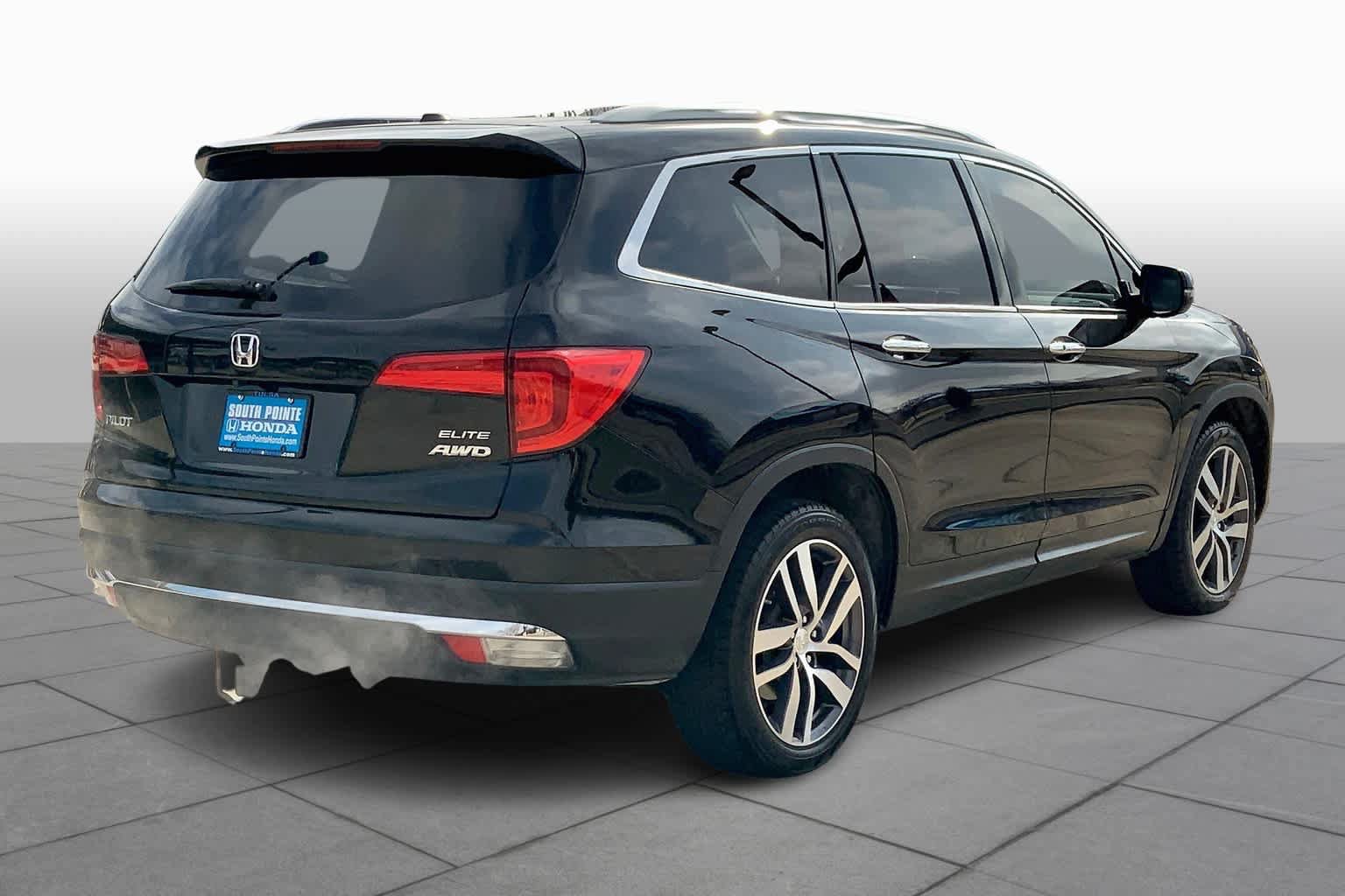 Used 2017 Honda Pilot Elite image 13