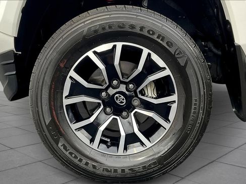 Used 2022 Toyota Tacoma TRD Sport image 10