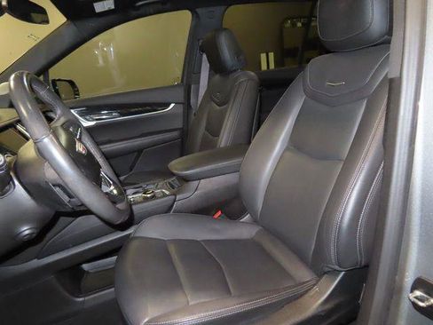 Certified 2023 Cadillac XT6 Premium Luxury FWD image 34