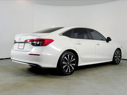 Used 2024 Honda Civic EX image 7