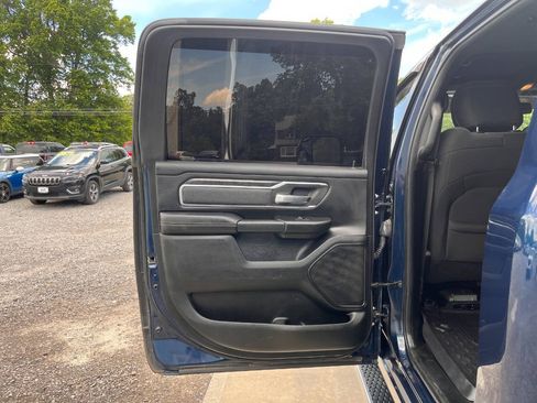 Used 2019 RAM 1500 Big Horn AWD/4WD image 18