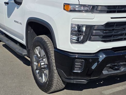 New 2025 Chevrolet Silverado 2500 Custom w/ Custom Value Package image 10