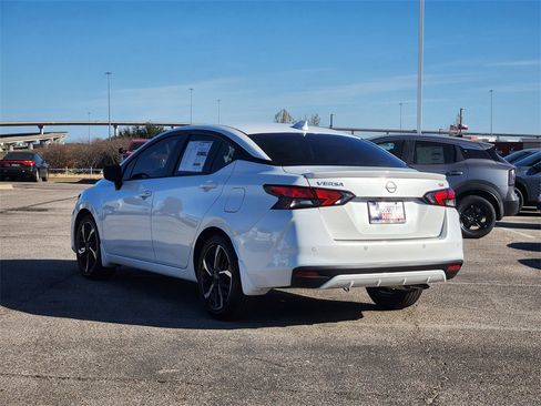 New 2025 Nissan Versa SR image 3