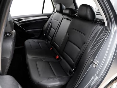 Used 2015 Volkswagen Golf S FWD image 36