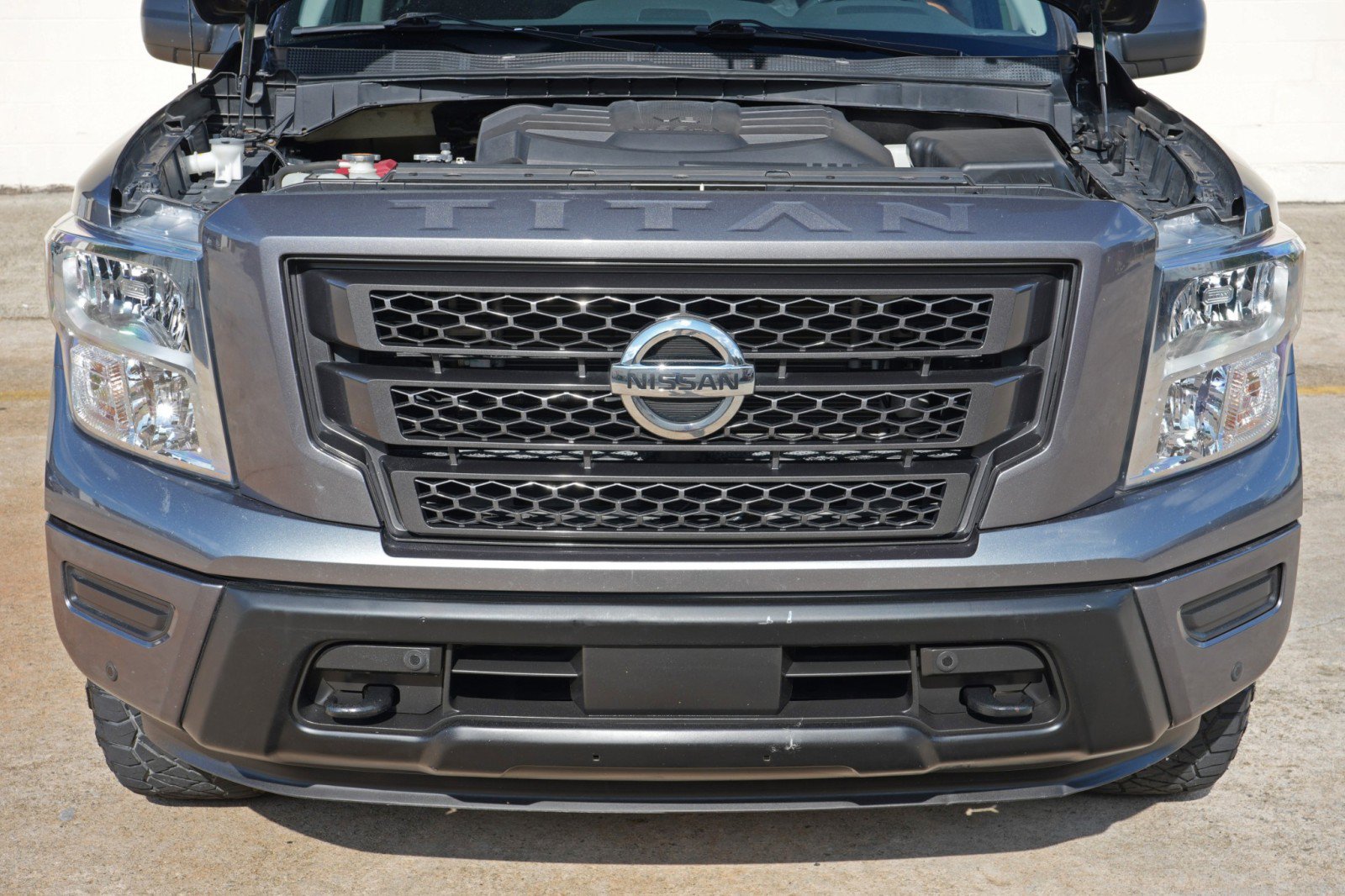 Used 2021 Nissan Titan SV w/ SV Convenience Package AWD/4WD image 7