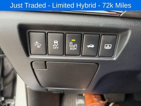 Used 2018 Toyota Avalon Limited FWD image 11