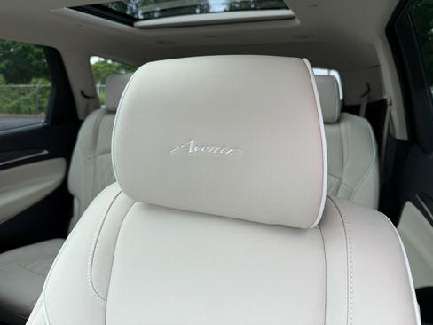 Used 2023 Buick Enclave Avenir w/ Avenir Technology Package AWD/4WD image 15