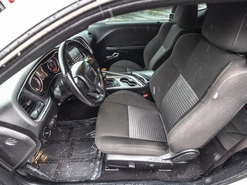 Used 2022 Dodge Challenger GT image 19