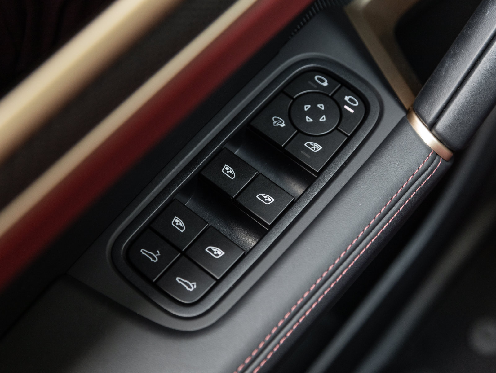 Certified 2026 Porsche Cayenne GTS AWD/4WD image 20