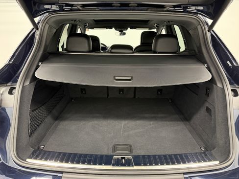 Certified 2024 Porsche Cayenne image 56