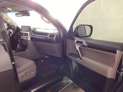 Certified 2023 Lexus GX 460 Premium AWD/4WD image 17