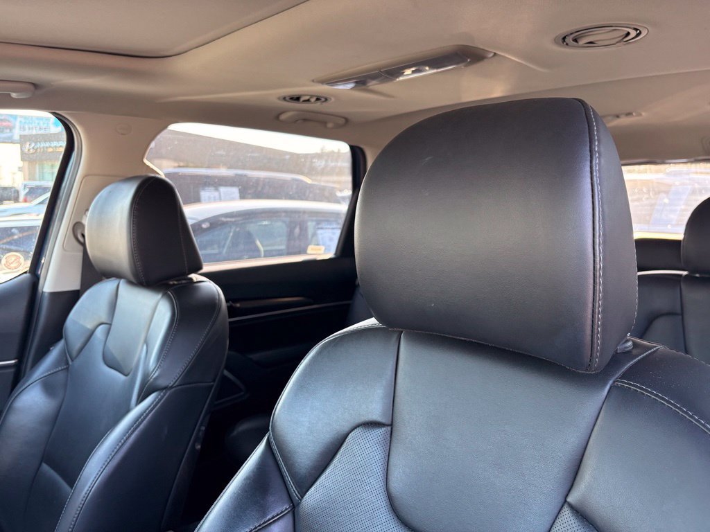 Used 2025 Kia Telluride S AWD/4WD image 24