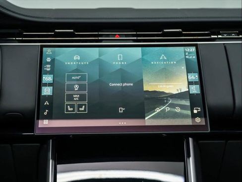 New 2025 Land Rover Range Rover Long Wheelbase Autobiography image 28