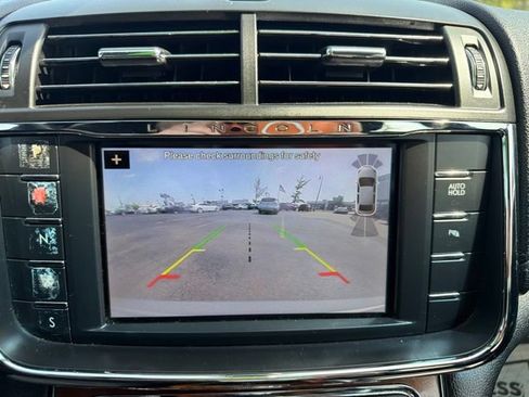 Used 2019 Lincoln Continental Premiere FWD image 46