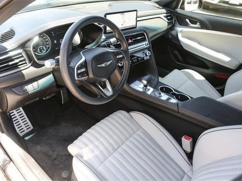 Used 2025 Genesis G70 3.3T Advanced image 11