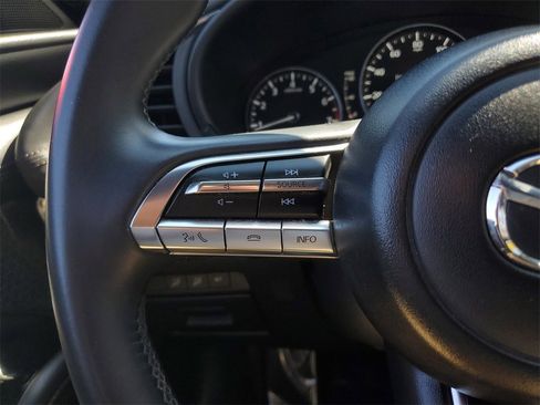 Used 2019 MAZDA MAZDA3 Hatchback w/ Preferred Package image 23