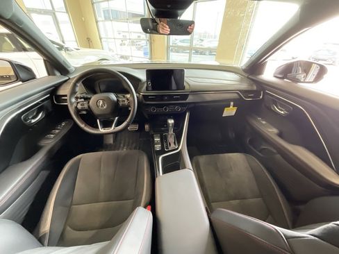 Certified 2025 Acura ADX A-Spec image 9