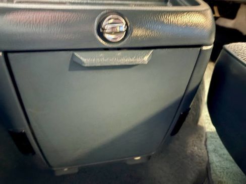 Used 1995 GMC G3500 Rally image 38