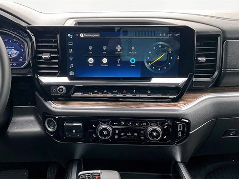 Used 2025 Chevrolet Silverado 1500 LT Trail Boss w/ Protection Package image 6