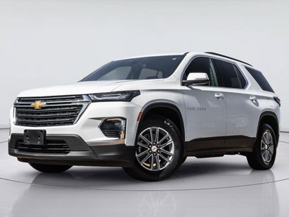 Used 2023 Chevrolet Traverse LT