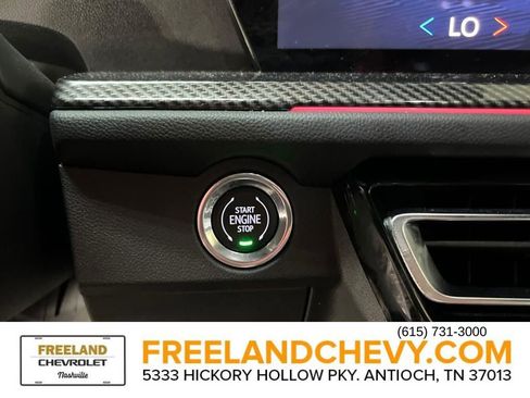 Used 2024 Chevrolet Traverse RS image 24