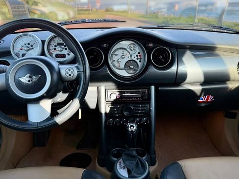 Used 2005 MINI Cooper Hardtop image 16