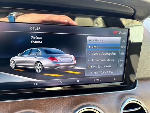 Used 2017 Mercedes-Benz E 300 4MATIC w/ Premium 1 Package image 40