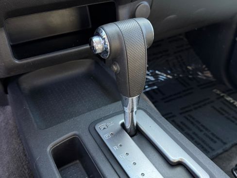 Used 2011 Suzuki Equator Premium image 17