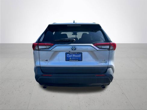 Used 2022 Toyota RAV4 LE AWD/4WD image 8