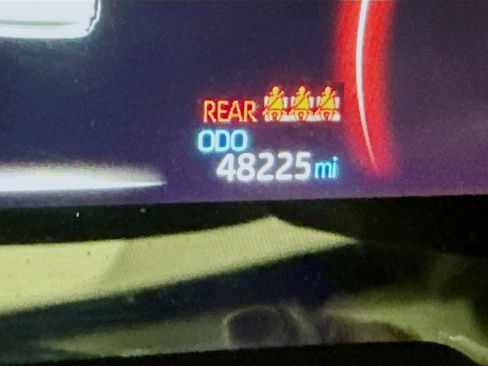 Used 2025 Toyota RAV4 LE AWD/4WD image 18