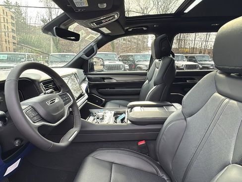 New 2026 Jeep Grand Wagoneer 4WD image 11