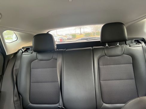 Certified 2024 Chevrolet Trax LT w/ LT Convenience Package image 40