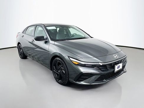 New 2026 Hyundai Elantra Sport image 3