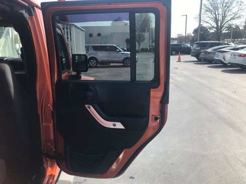 Used 2011 Jeep Wrangler Unlimited Sahara w/ Trailer Tow Group image 10