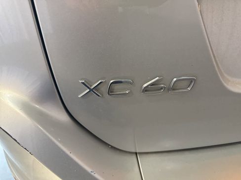 Used 2015 Volvo XC60 T6 Platinum image 11