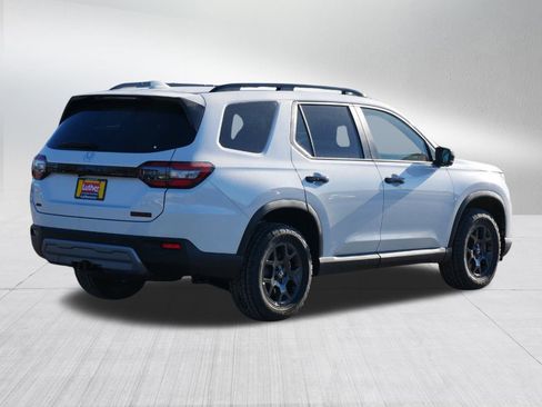 New 2025 Honda Pilot TrailSport image 7